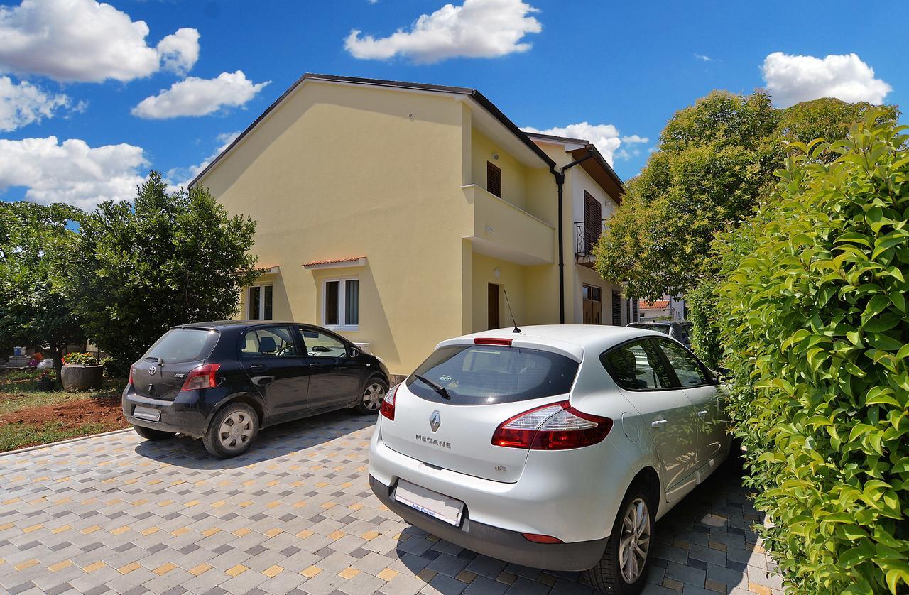 Apartman Olivera 1726